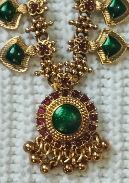Kovai neck set with Beautiful Earrings