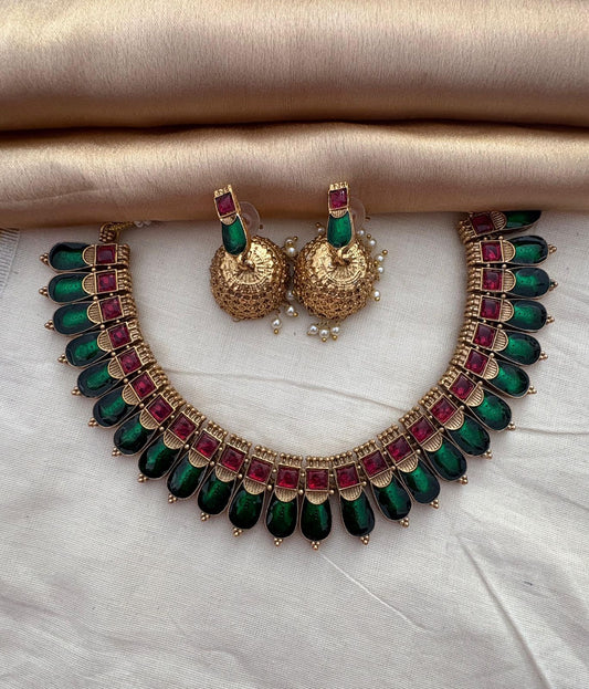 Kovai neck set with Green & Red Design